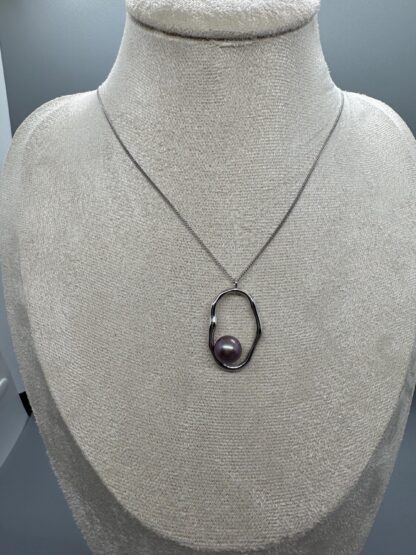 Deep Purple Edison Pearl Pendant Necklace - Image 2