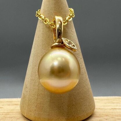 Natural South Sea Golden Pearl(10-11 x 11-12mm) S925 Fruit Pendant 50 cm + 5cm Box Chain Included