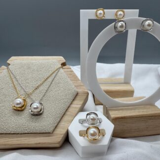 Pearl Jewelry Set with Earings Necklace and Ring