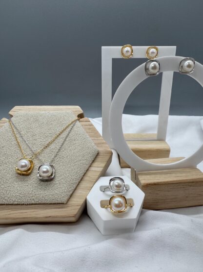 Pearl Jewelry Set with Earings Necklace and Ring