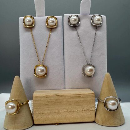 Pearl Jewelry Set with Earings Necklace and Ring - Image 2